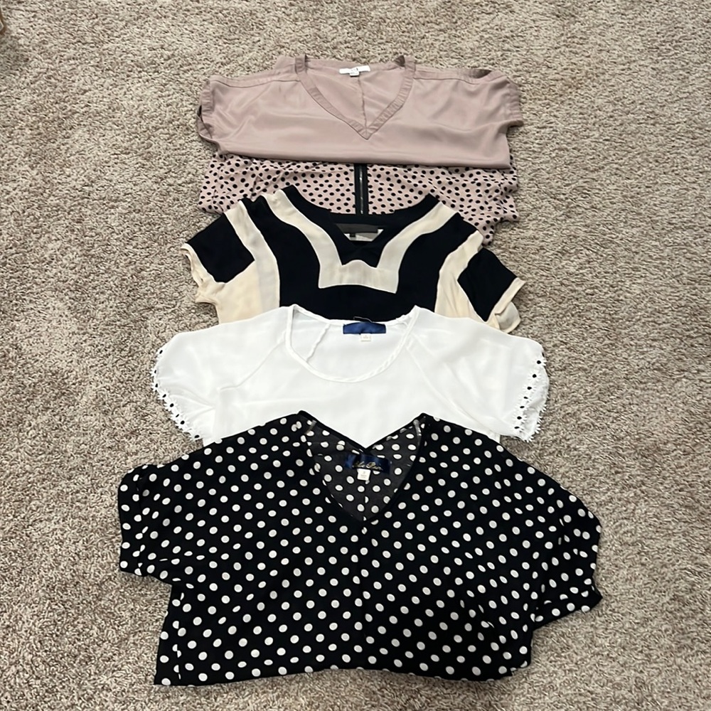Cute short sleeve tops size small